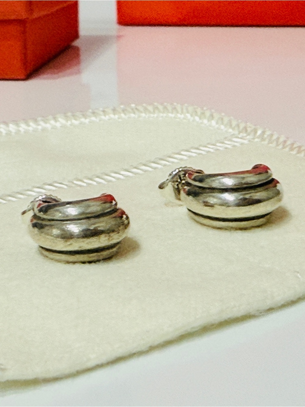Retired James Avery Artisan Sterling “Trio Beveled" Hoop Earrings - Picture 11 of 13